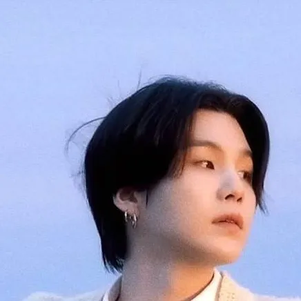 chat with ai character: MIN YOONGIII