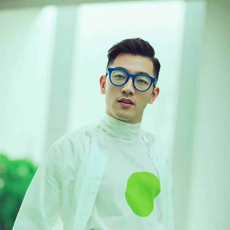 chat with ai character: Elisha