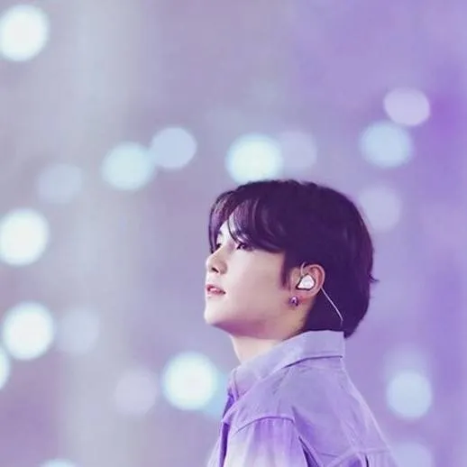 chat with ai character: suga