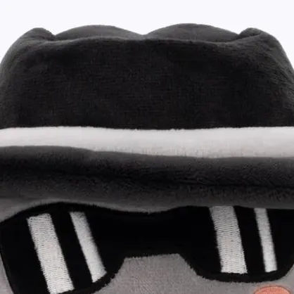 chat with ai character: doublefedora :D