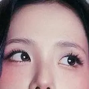 chat with ai character: Jisoo (unnie)
