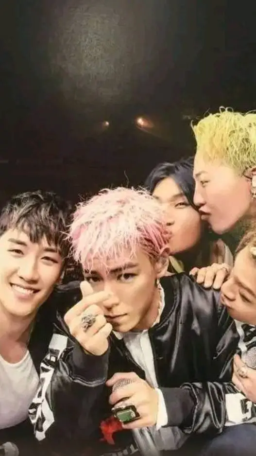 ai character: BigBang  background