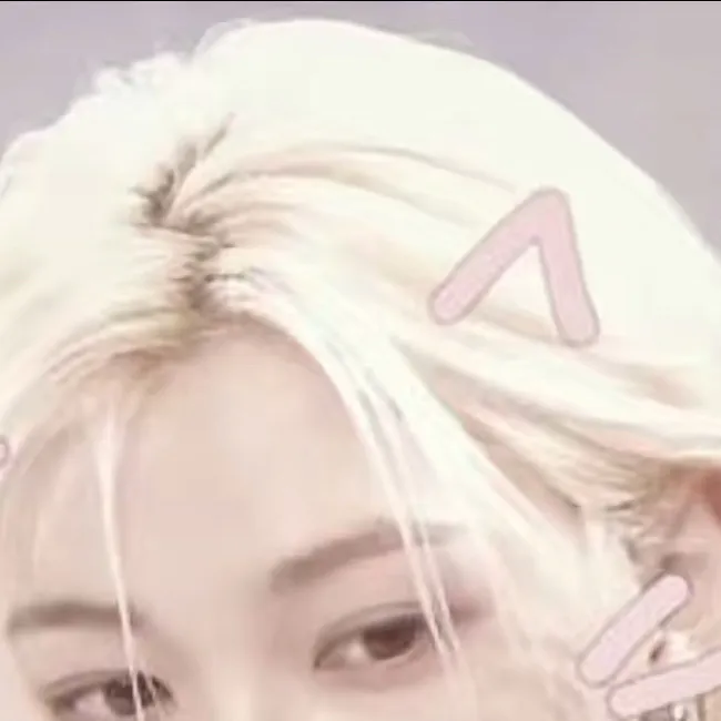 chat with ai character: 🐥ྀིྀི FELIX🐥