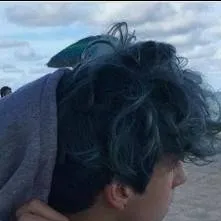 chat with ai character: Leo