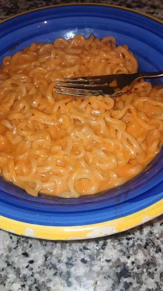 ai character: noodles background