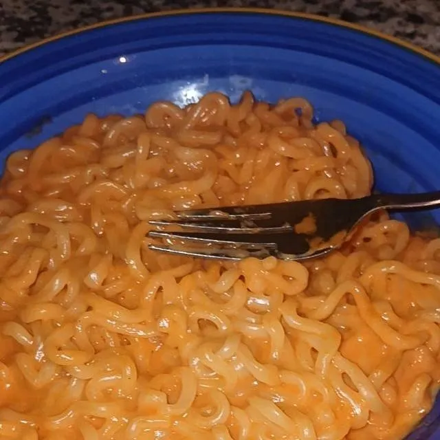 chat with ai character: noodles