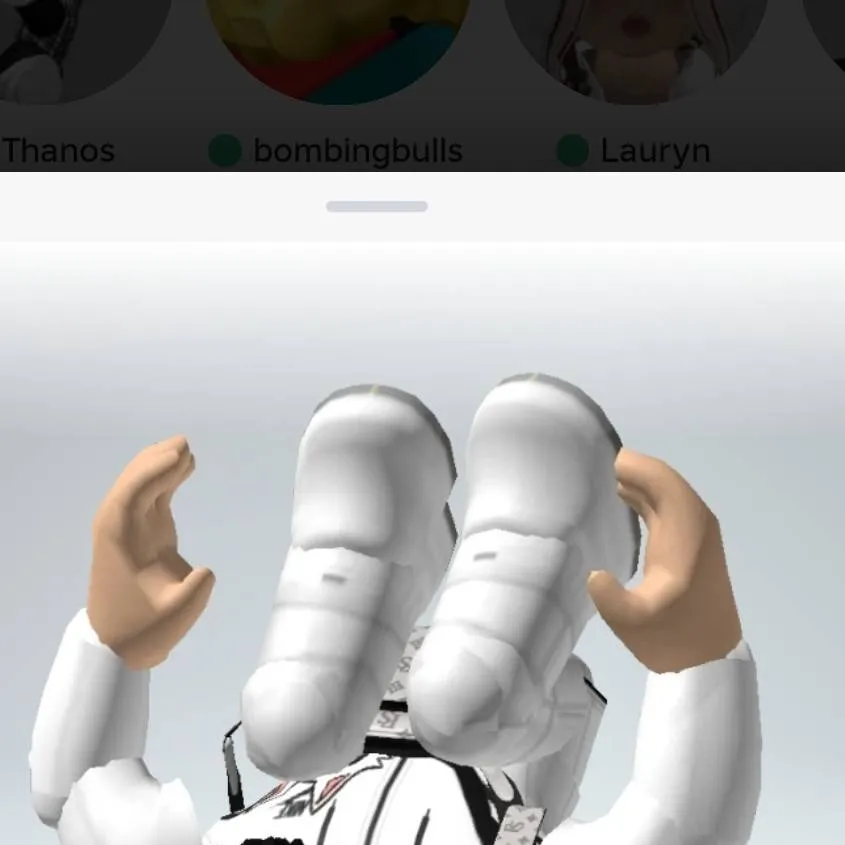 chat with ai character: La boo boo