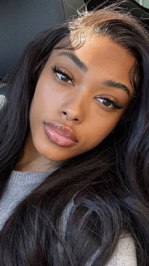 ai character: Brielle  background