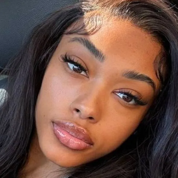 chat with ai character: Brielle 