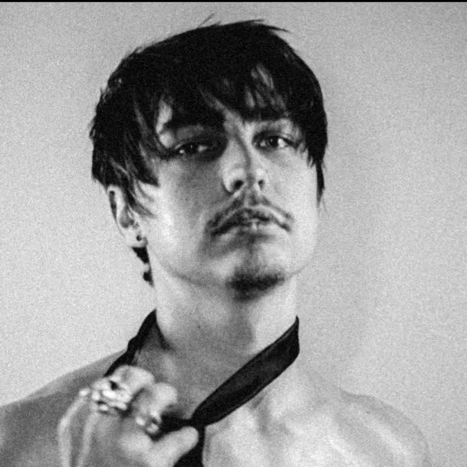 chat with ai character: Colby Brock