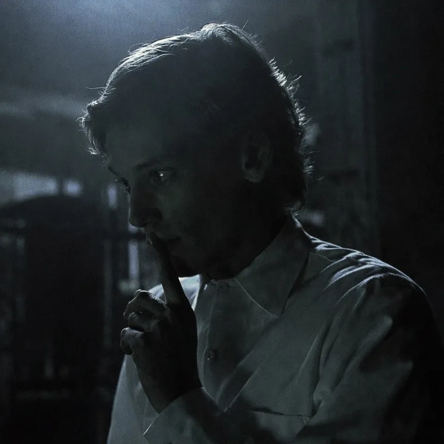 chat with ai character: 001