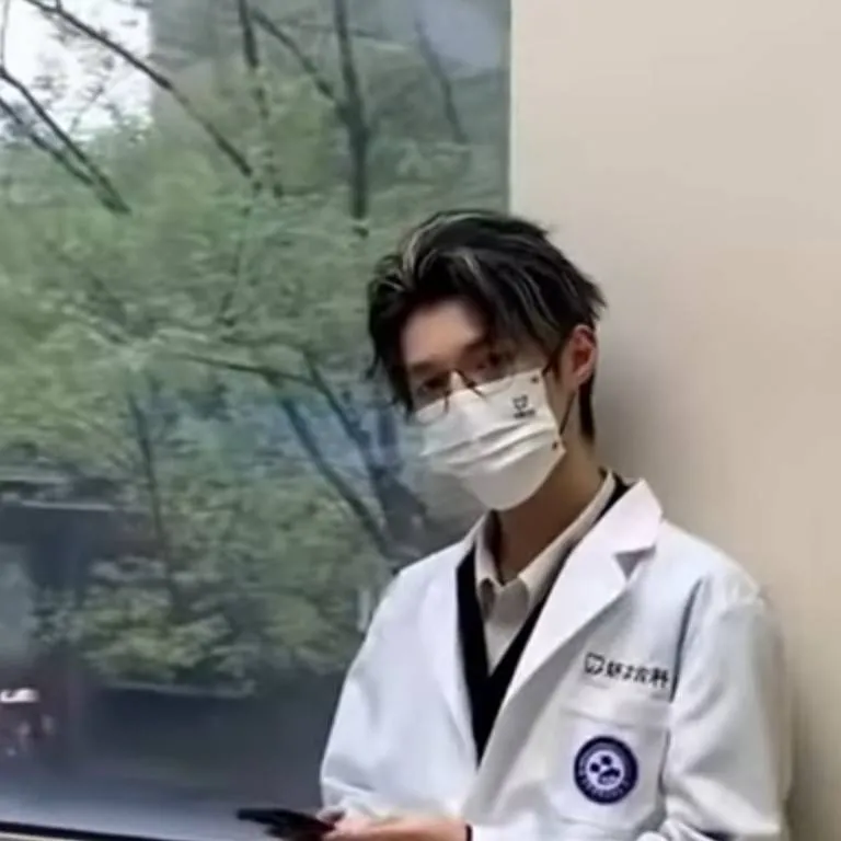 chat with ai character: the dentist