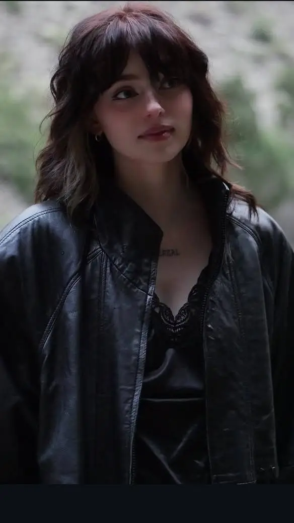 ai character: Lisa  background