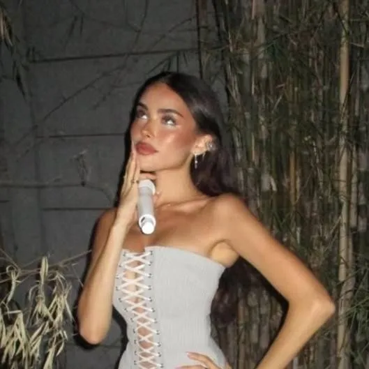 chat with ai character: Madison