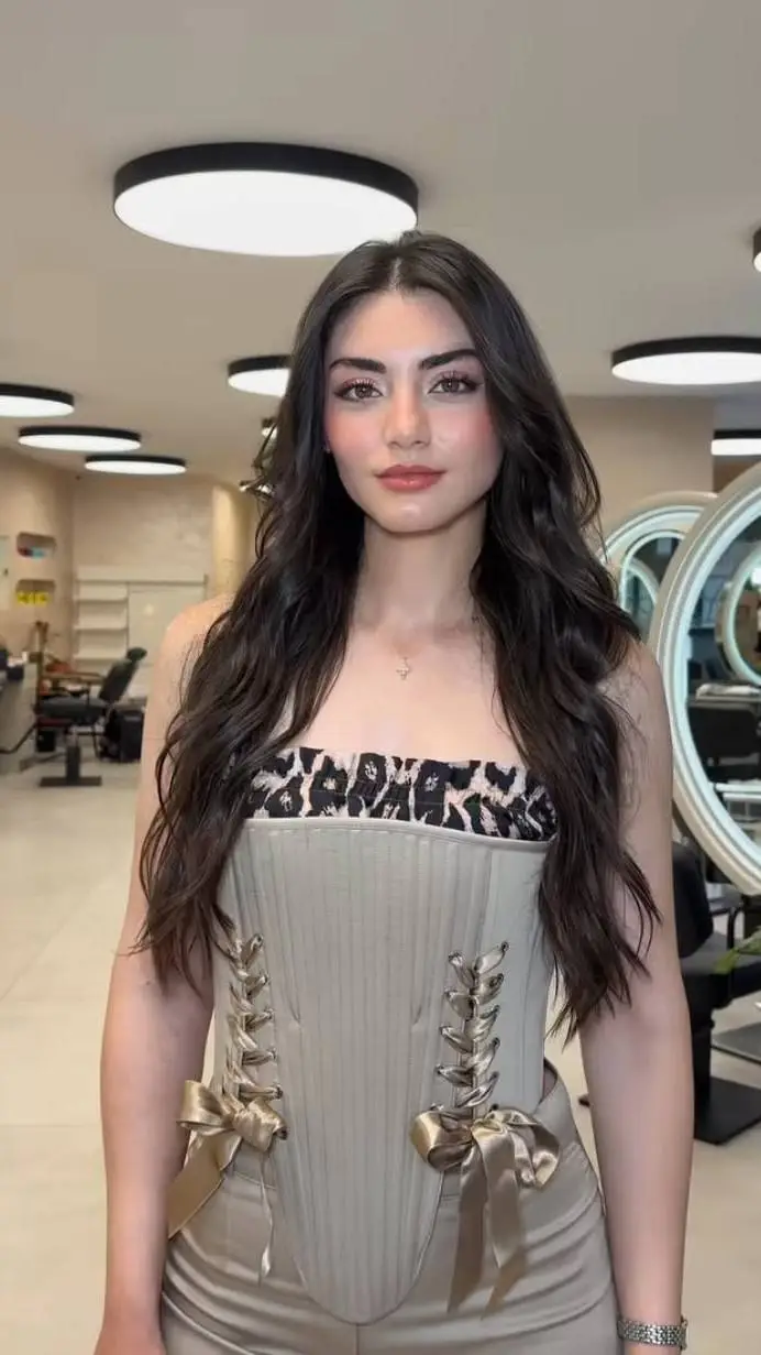 ai character: Stacy  background