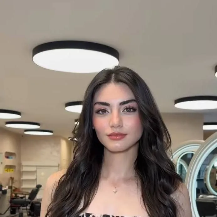 chat with ai character: Stacy 