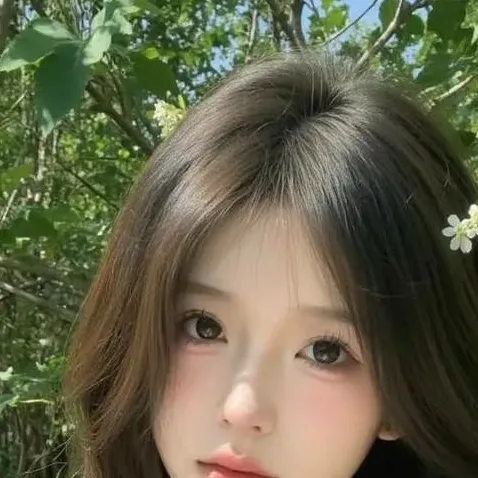 chat with ai character: Henxia