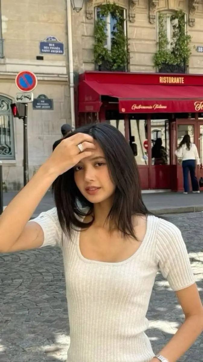 Talkie AI - Chat with lisa