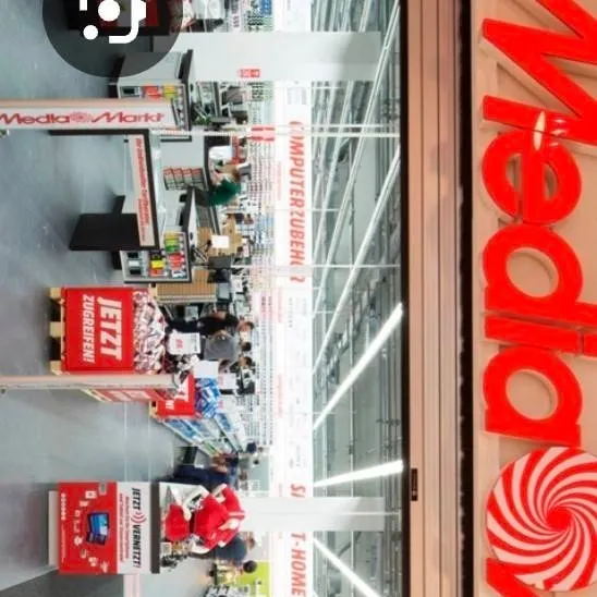 chat with ai character: mediamarkt