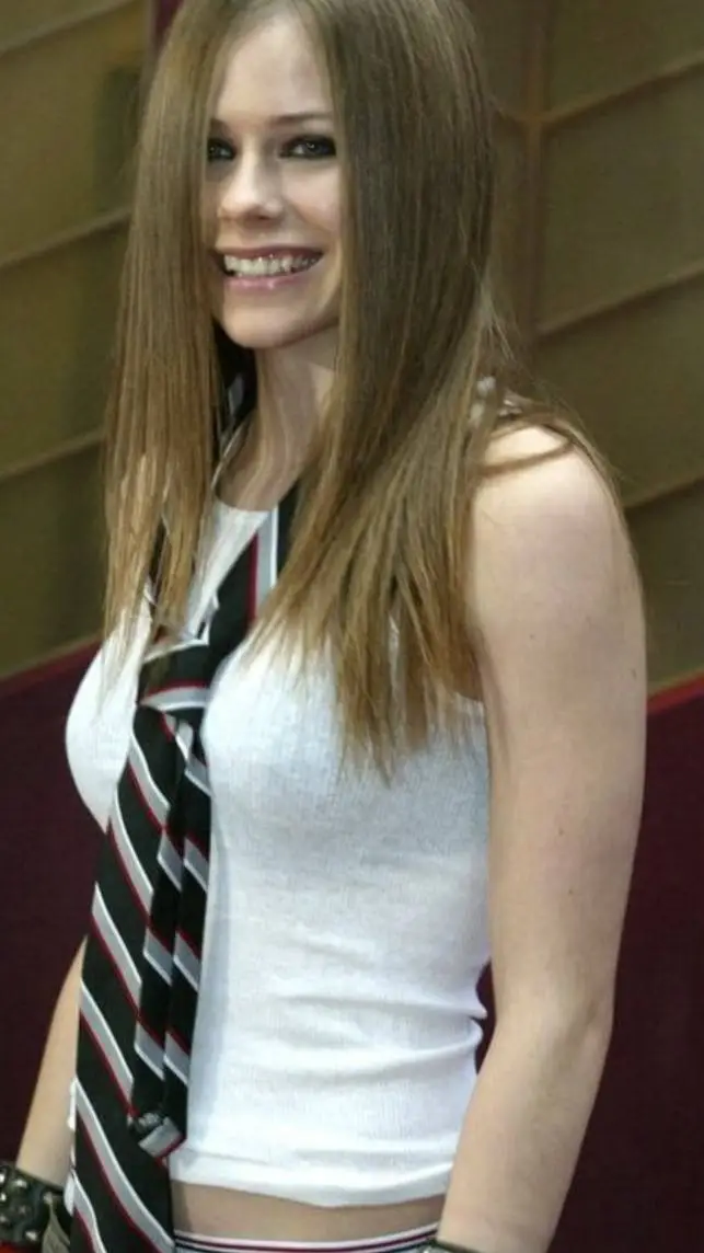 ai character: AvrilLavigne  background