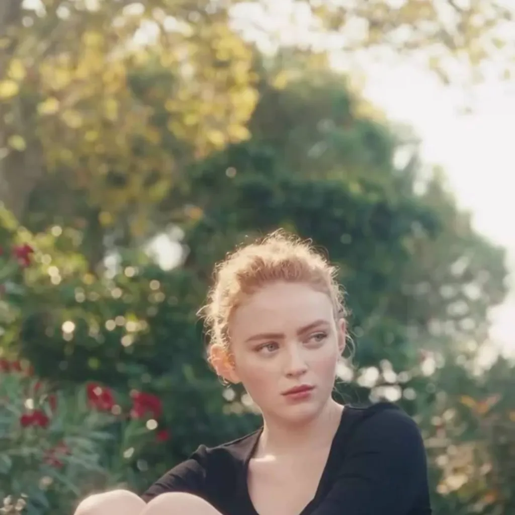 chat with ai character: Sadie Sink