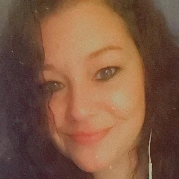 chat with ai character: Sherry O'mally