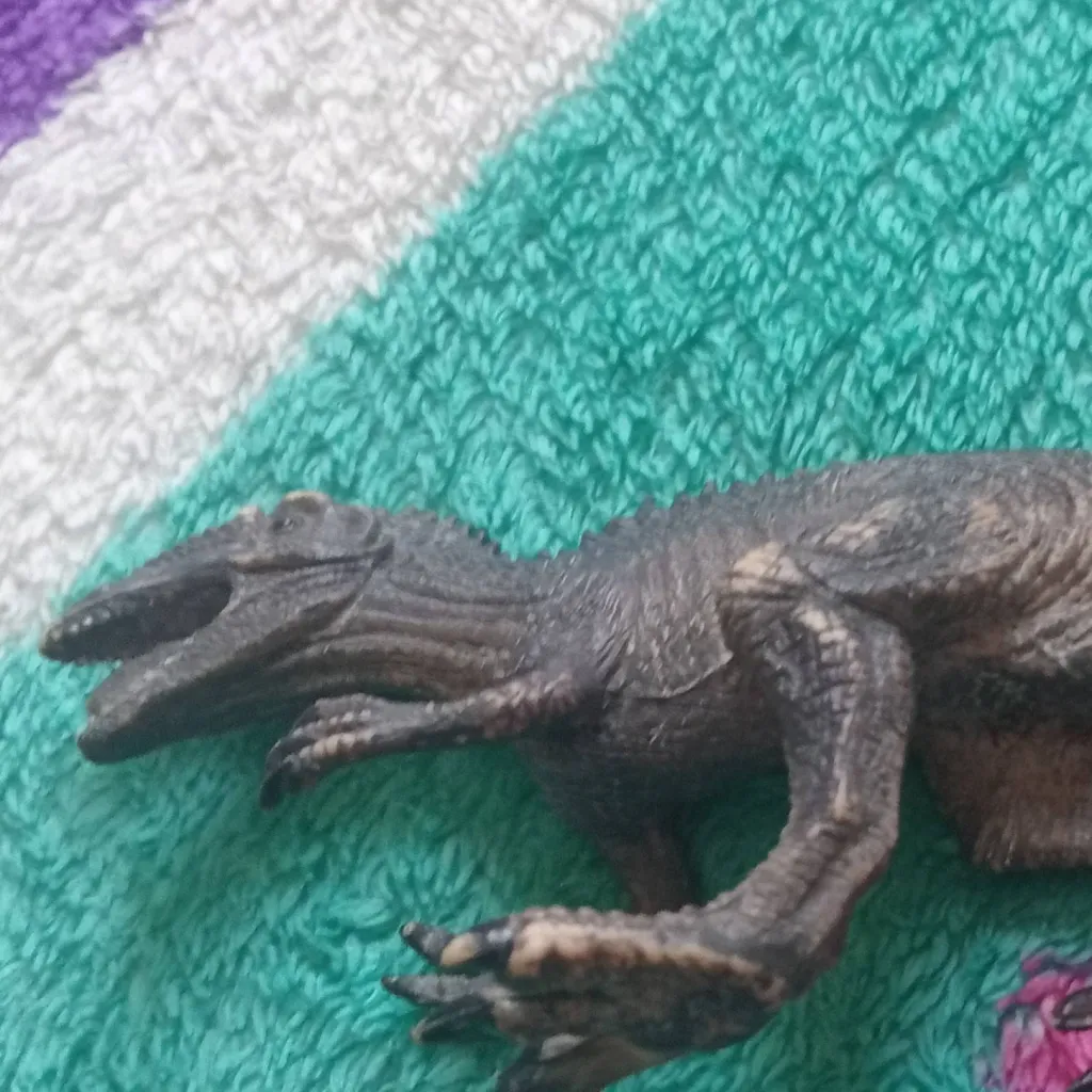 chat with ai character: Octavio