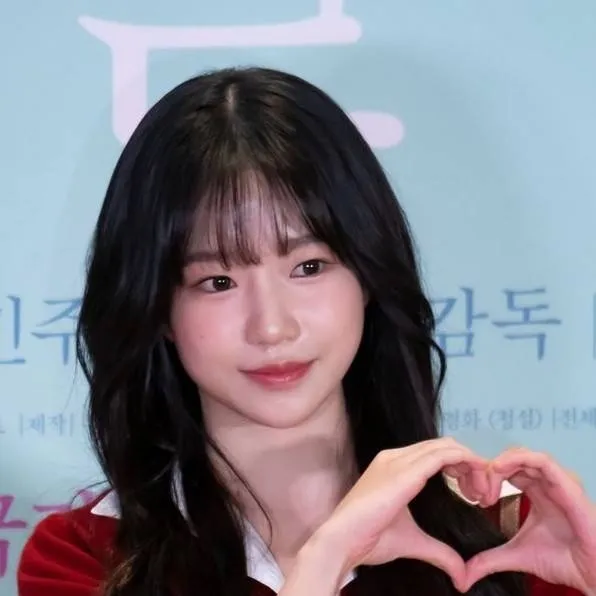 chat with ai character: jo yuri 💖