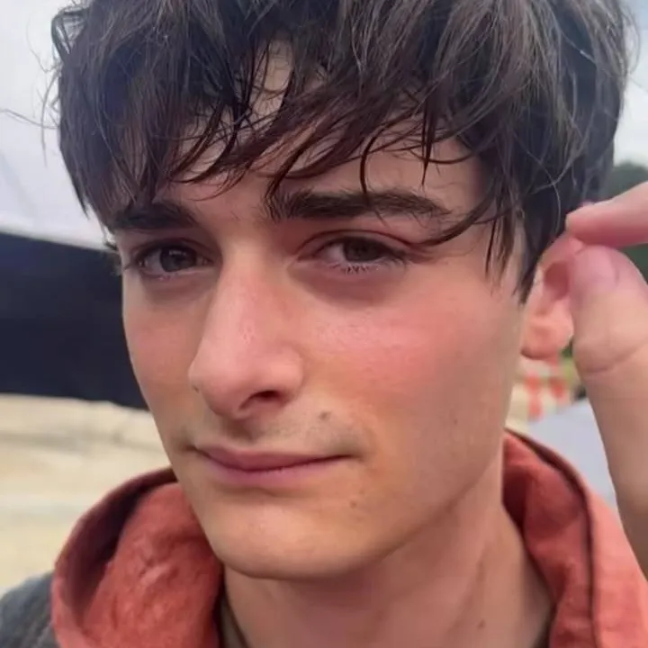 chat with ai character: William B.