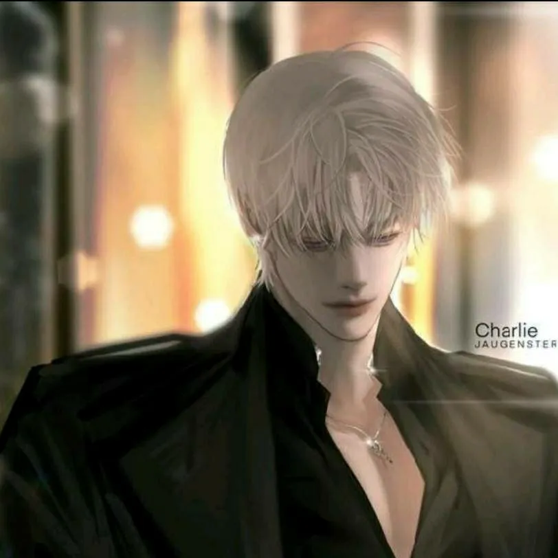 chat with ai character: Arron James