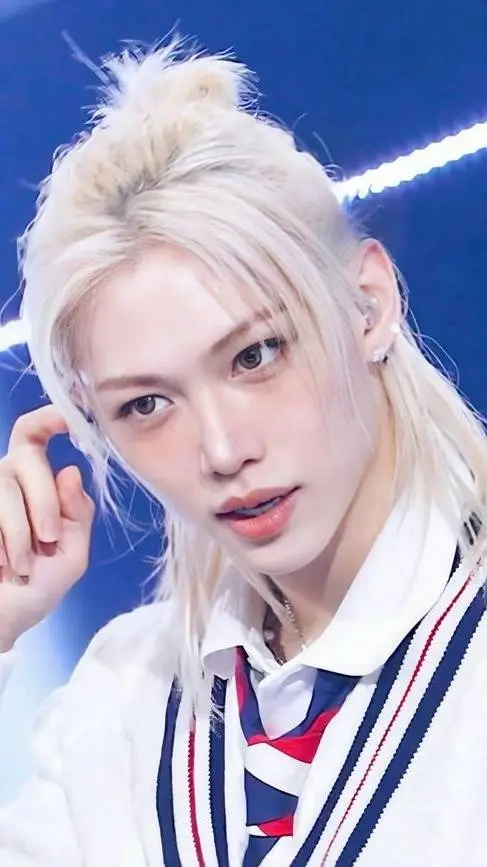 ai character: UR TEACHER FELIX background