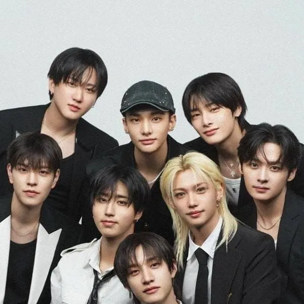 chat with ai character: STRAYKIDSZSZS