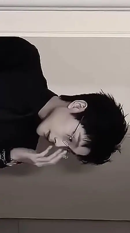 ai character:  CEO husband noah background