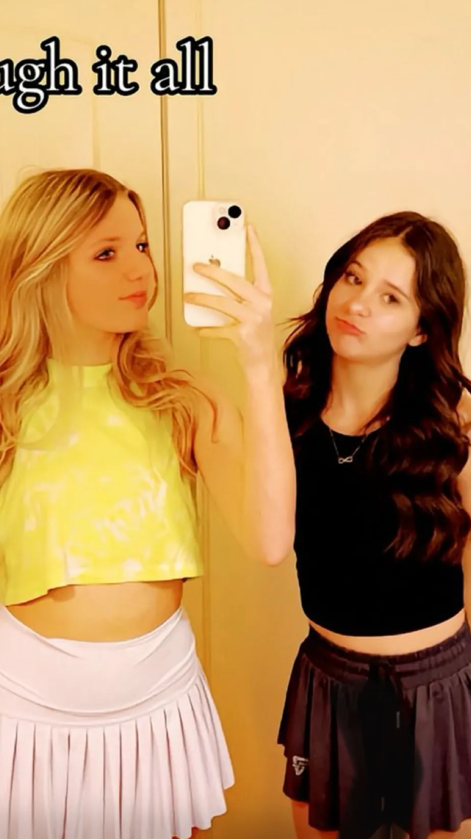 ai character: Bailiee background