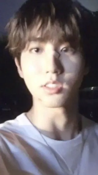 ai character: Han Jisung .*🐿️ background