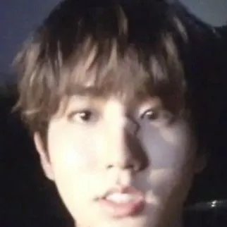 chat with ai character: Han Jisung .*🐿️