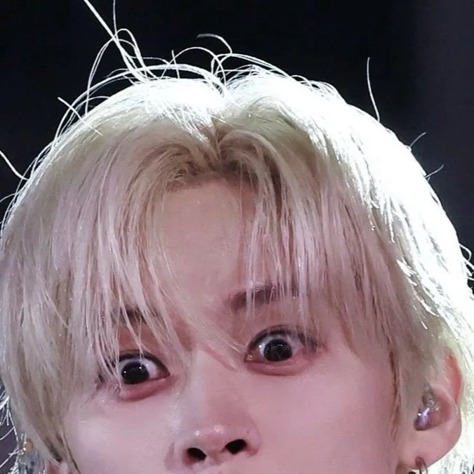 chat with ai character: Leeknow .🐰