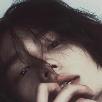 chat with ai character: Hyunjin .☕️