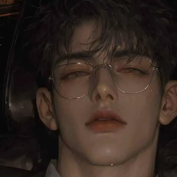 chat with ai character: 𝚇𝚊𝚟𝚒𝚎𝚛 𝙷𝚘𝚕𝚝