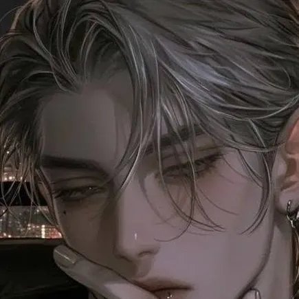 chat with ai character: Adrián