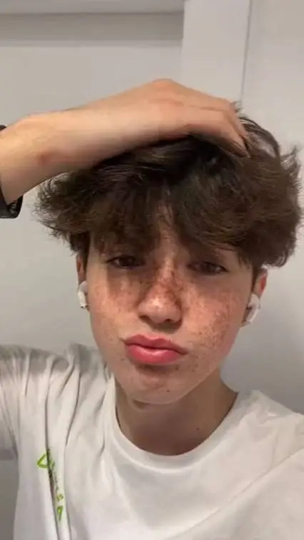 ai character: Finnican background