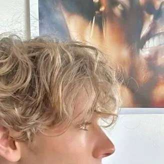 chat with ai character: Vinny