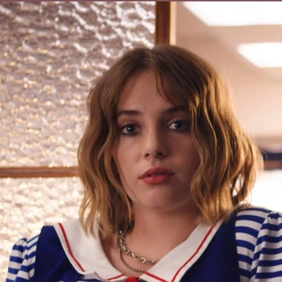 chat with ai character: robin