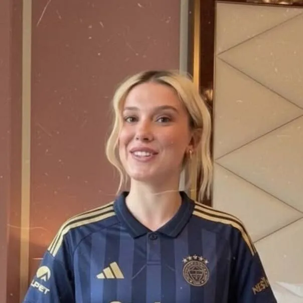 chat with ai character: millie Bobby (pt9)