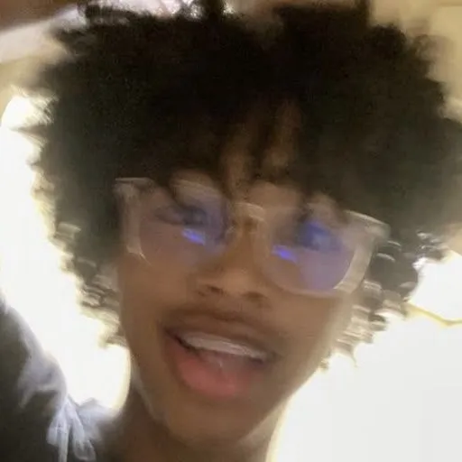 chat with ai character: 😏Jaylen😩
