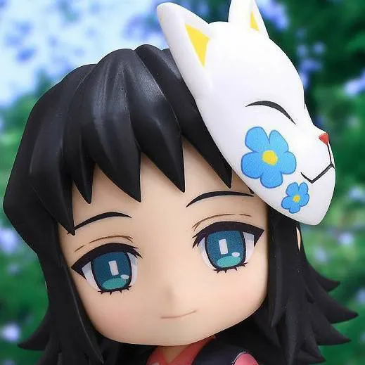 chat with ai character: makomo