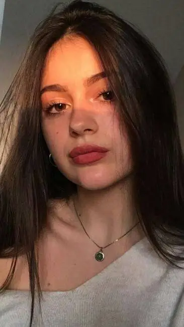 Talkie AI - Chat with ALICIA GUSMÁN...💓