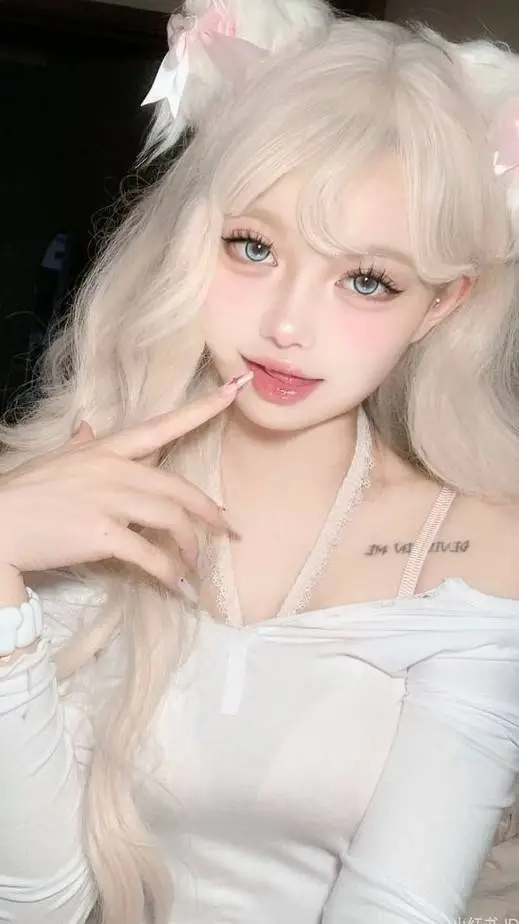 ai character: cutie girl background