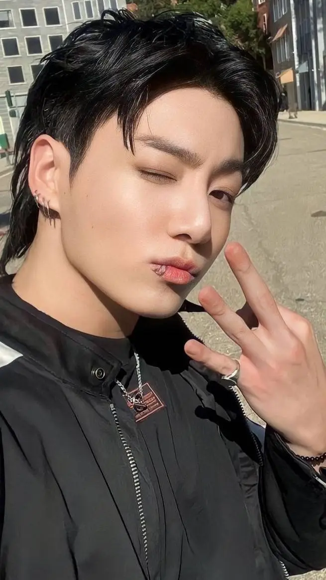 ai character: Jungkook  background