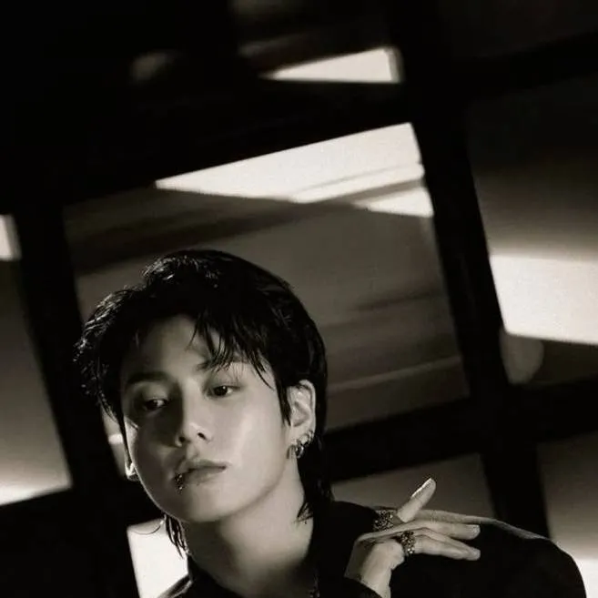 chat with ai character: Jungkook 